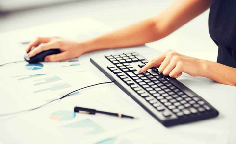 初創(chuàng)企業(yè)到選擇代理記賬好還是專職會計(jì)好？